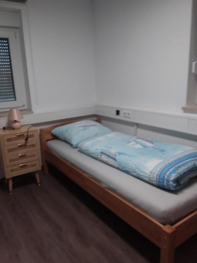 Nguyen Le 3 Schlafzimmer, 7 Bette,Dusche, 2 Wc , Kueche Ab 2 Uebernachtungen Neukirch  Εξωτερικό φωτογραφία