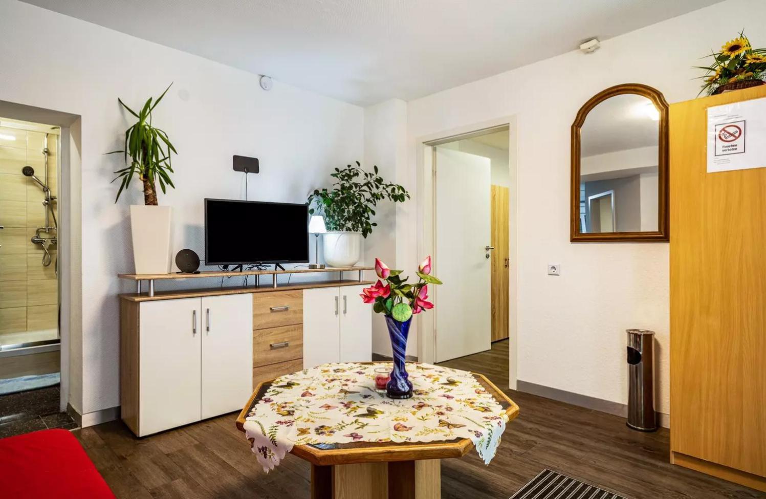 Nguyen Le 3 Schlafzimmer, 7 Bette,Dusche, 2 Wc , Kueche Ab 2 Uebernachtungen Neukirch  Εξωτερικό φωτογραφία